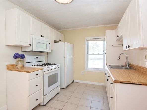 13 Center St, Woburn MA 01801