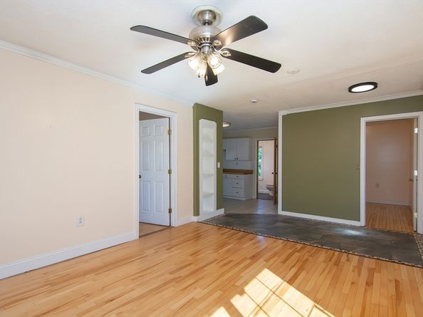 13 Center St, Woburn MA 01801