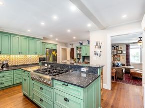 34 Mount Pleasant St, Rockport MA 01966