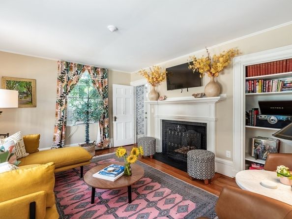 34 Mount Pleasant St, Rockport MA 01966
