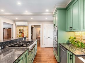 34 Mount Pleasant St, Rockport MA 01966