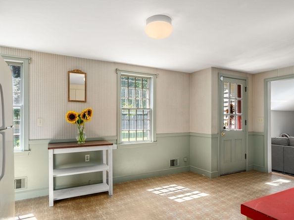 4 Willard Grant Rd, Sudbury MA 01776