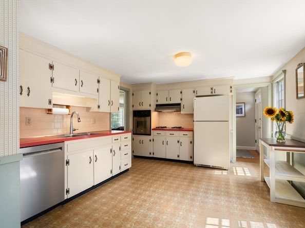 4 Willard Grant Rd, Sudbury MA 01776