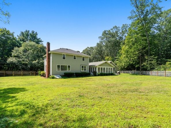 4 Willard Grant Rd, Sudbury MA 01776