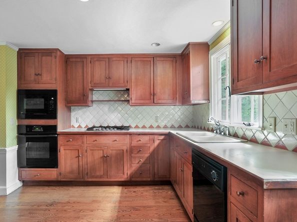 106 Evergreen St, Duxbury MA 02332