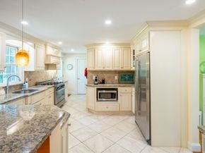 96 Conant, Weston MA 02493