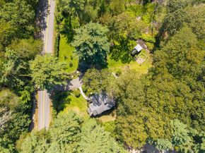 96 Conant, Weston MA 02493