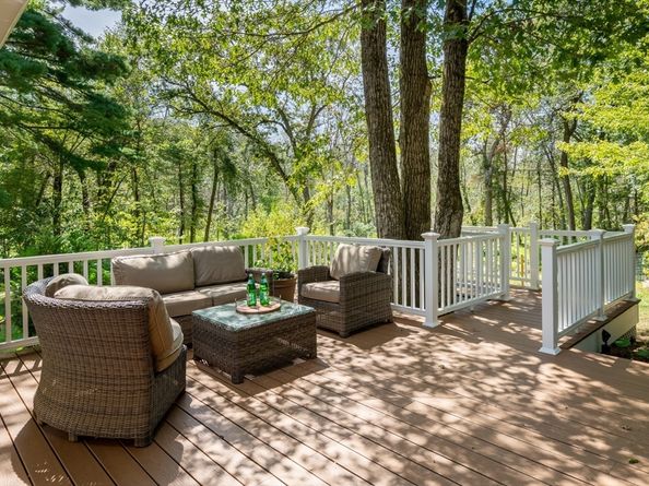 96 Conant, Weston MA 02493