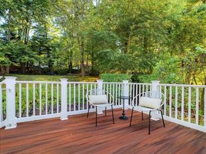 8 Ivanhoe Dr, Lynnfield MA 01940