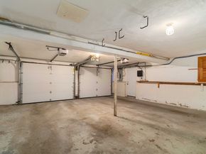 8 Ivanhoe Dr, Lynnfield MA 01940