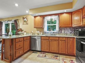 12 West Avenue B, Webster MA 01570