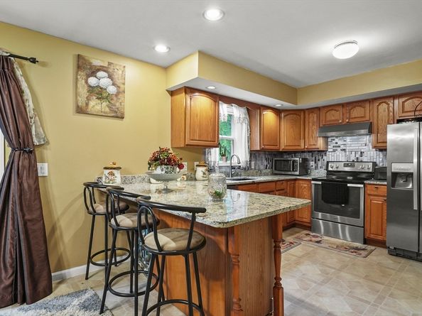 12 West Avenue B, Webster MA 01570