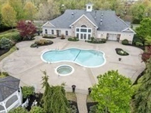 428 John Mahar Hwy 301, Braintree MA 02184