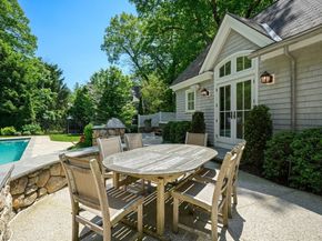 70 Old Farm Rd, Wellesley MA 02481