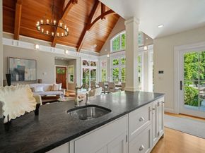 70 Old Farm Rd, Wellesley MA 02481