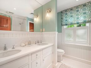 70 Old Farm Rd, Wellesley MA 02481
