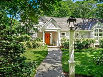 70 Old Farm Rd