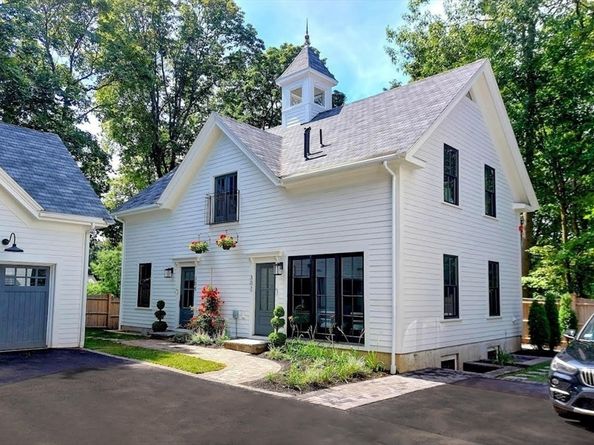 302 Elliot St. Carriage House N 3, Newton MA 02464