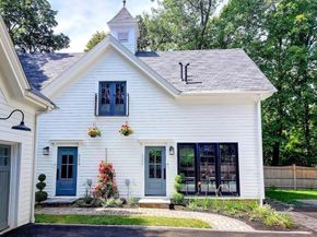 302 Elliot St. Carriage House N 3, Newton MA 02464