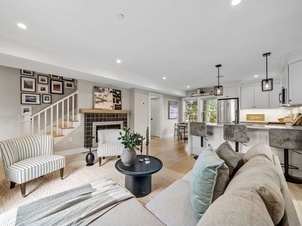 108-R Mount Pleasant Ave. 108R, Boston MA 02119