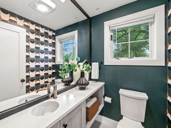108-R Mount Pleasant Ave. 108R, Boston MA 02119