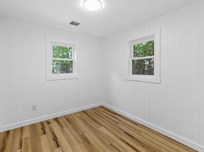 11 Fifth Ave, Lakeville MA 02347