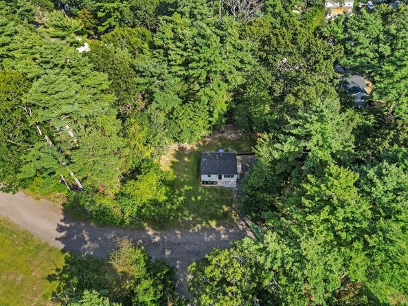 11 Fifth Ave, Lakeville MA 02347