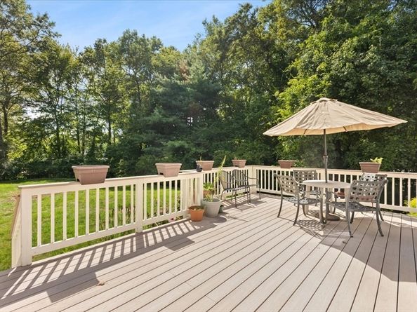 25 Plain St, East Bridgewater MA 02333