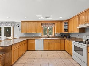 25 Plain St, East Bridgewater MA 02333