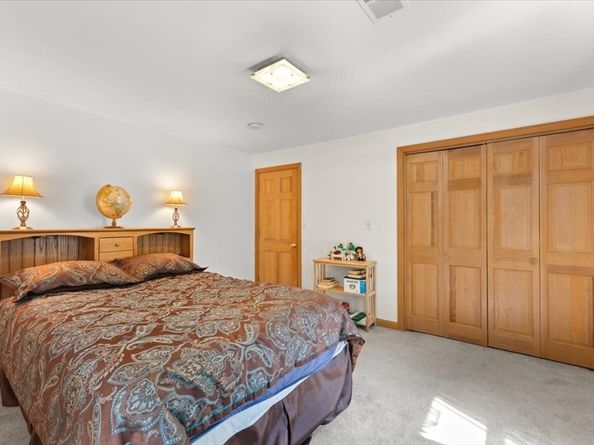 25 Plain St, East Bridgewater MA 02333