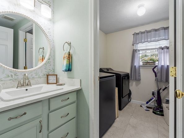 103 Brierwood Drive, Fitchburg MA 01420