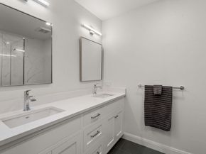 400 Hunnewell St 103, Needham MA 02494