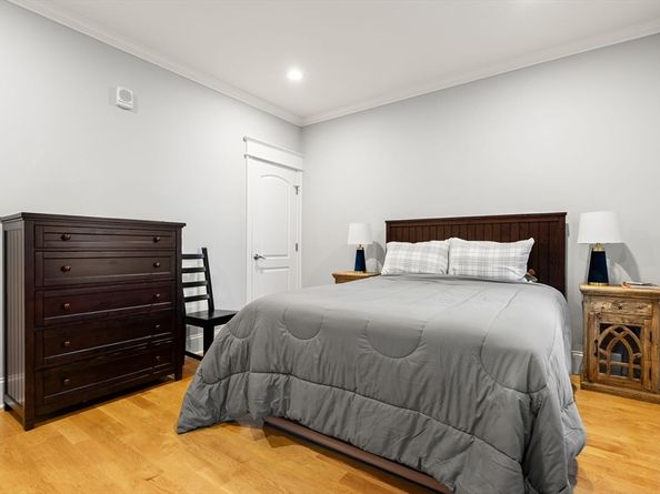 893 E 2nd St 9, Boston MA 02127