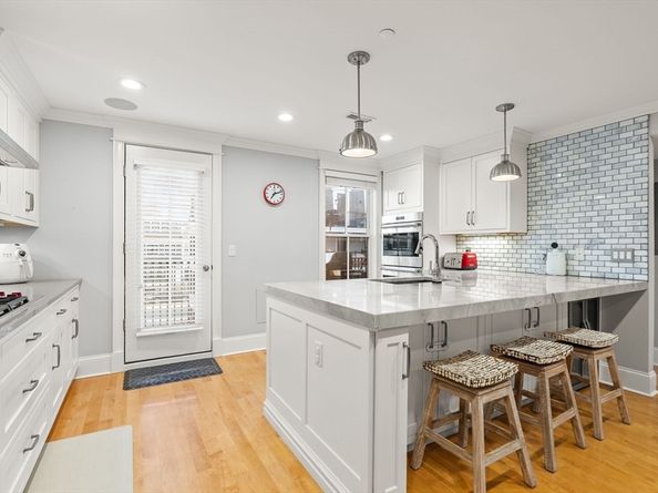 893 E 2nd St 9, Boston MA 02127