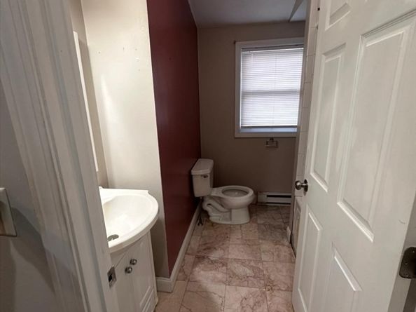 1295 Millbury St B, Worcester MA 01607