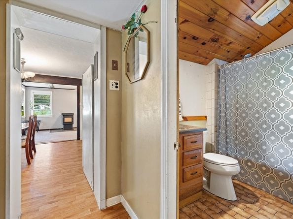 22 Donnelly Rd, Spencer MA 01562