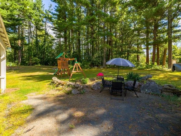 22 Donnelly Rd, Spencer MA 01562