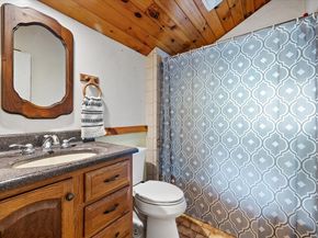 22 Donnelly Rd, Spencer MA 01562