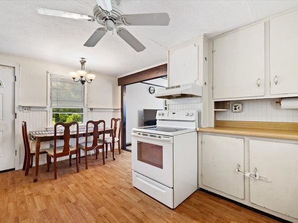 22 Donnelly Rd, Spencer MA 01562