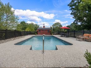 19 Main Street, Dover MA 02030