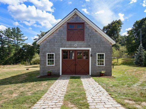 19 Main Street, Dover MA 02030