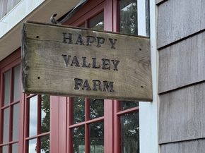 19 Main Street, Dover MA 02030