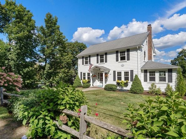 19 Main Street, Dover MA 02030