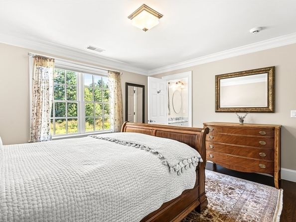 33 Old Concord Road, Lincoln MA 01773