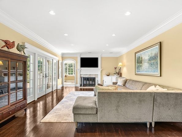 33 Old Concord Road, Lincoln MA 01773