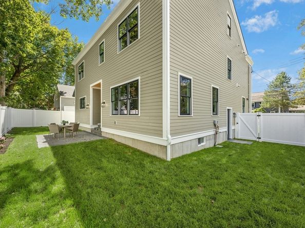 50 School St, Lexington MA 02421
