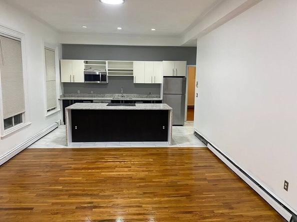 40 Crescent Ave 2, Chelsea MA 02150