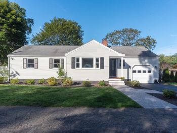 37 Gates Ave