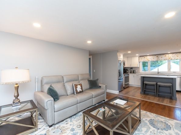 37 Gates Ave, Hudson MA 01749