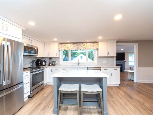 37 Gates Ave, Hudson MA 01749
